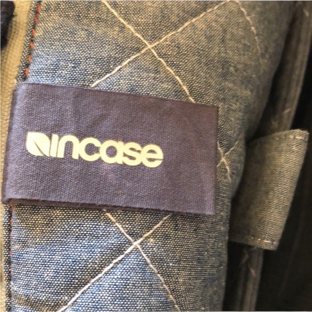 Incase Commuter tote computer bag - Picture 2 of 4